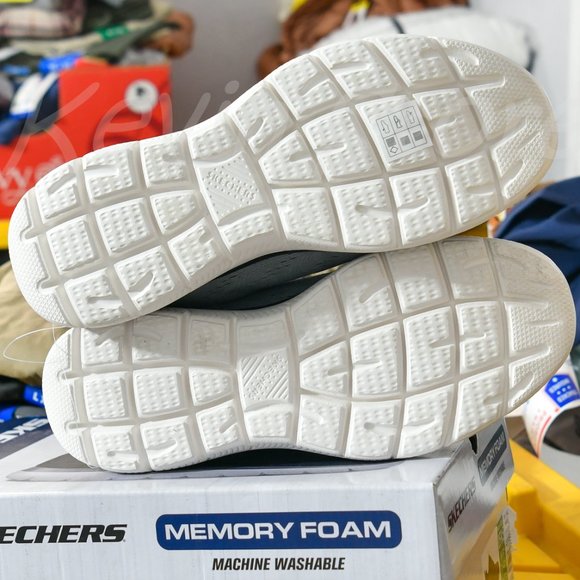 Skechers Men's Summit Sneaker - Picture 6 of 7